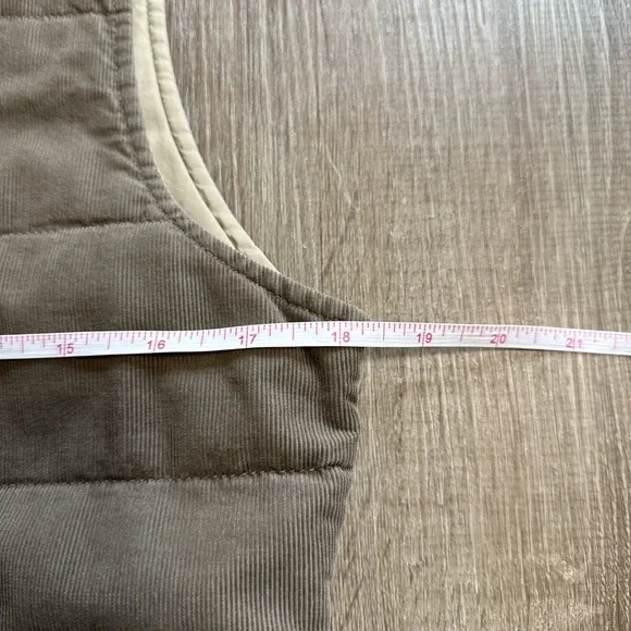 Vintage Eddie Bauer 100% Cotton Collins Bay Quilted Corduroy Taupe Vest Size XS - Picture 9 of 11